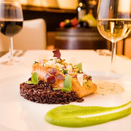 Café Restaurant De Ploeg Hotel