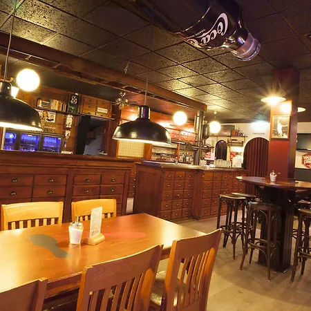 Hotel Cafe Restaurant De Ploeg *